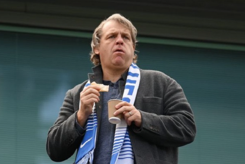 boehly-dap-tra-nhe-bao-chi-anh-giua-lan-song-chi-trich-tai-chelsea